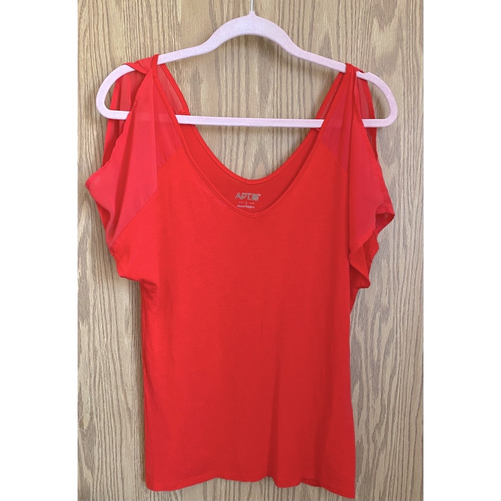 Woman’s Top